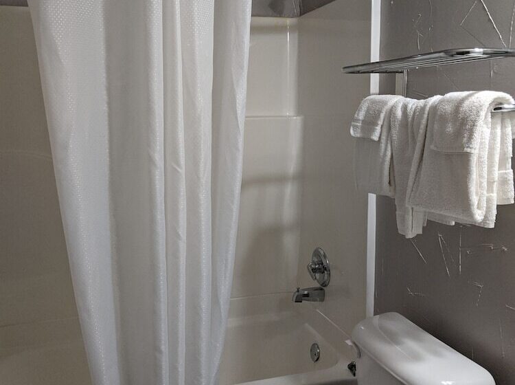 فندق Budget Inn El Reno