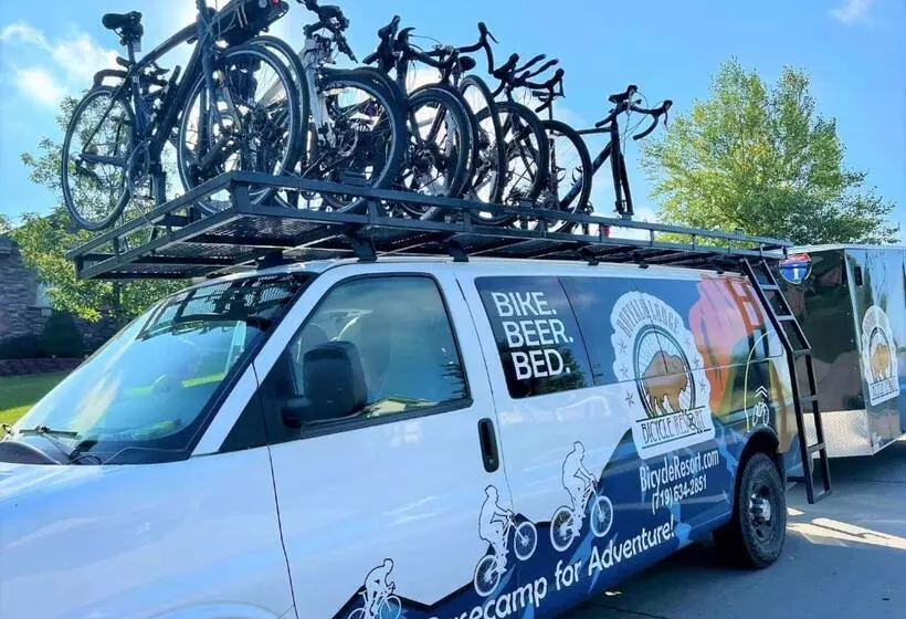 ホテル Buffalo Lodge Bicycle Resort   Amazing Access To Local Trails & The Garden