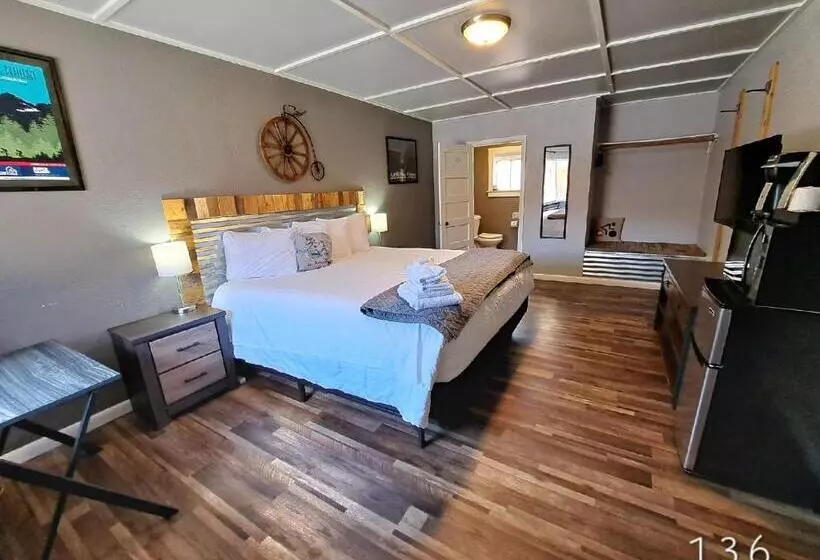 ホテル Buffalo Lodge Bicycle Resort   Amazing Access To Local Trails & The Garden