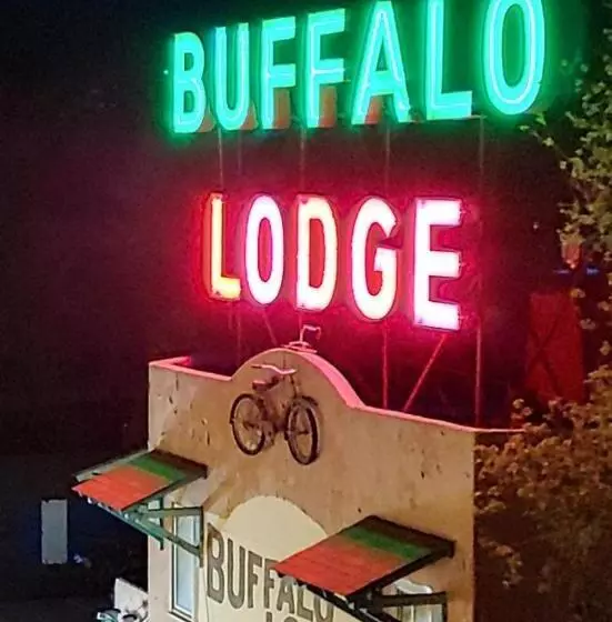 ホテル Buffalo Lodge Bicycle Resort   Amazing Access To Local Trails & The Garden