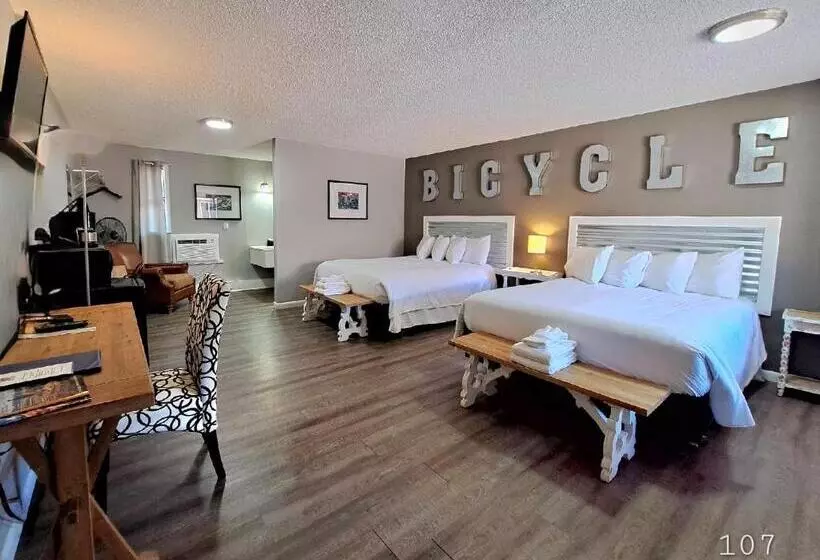 ホテル Buffalo Lodge Bicycle Resort   Amazing Access To Local Trails & The Garden