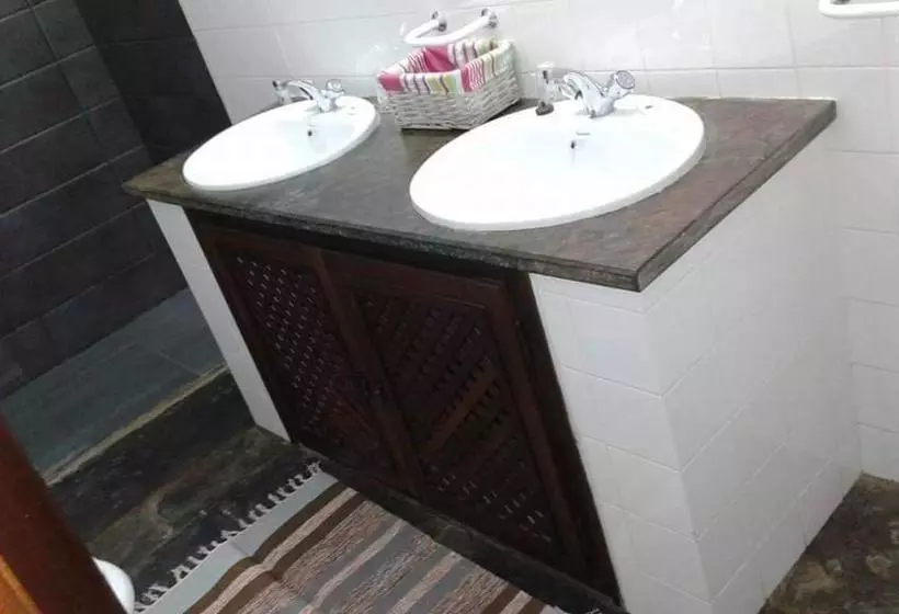 هتل Casa Rural Santo Condestavel
