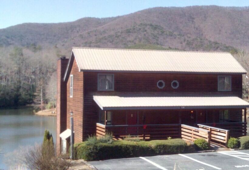 Отель Country Hideaway At Mountain Lakes Resort