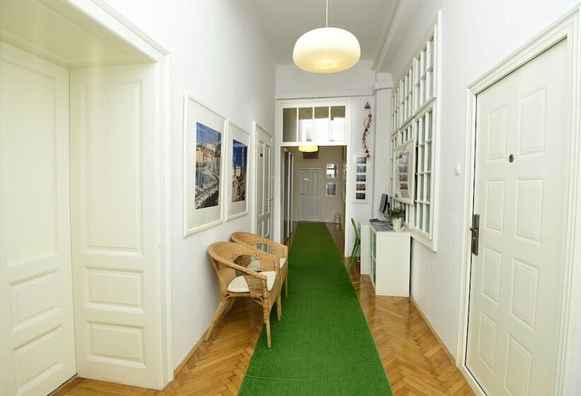 هتل Galeria Rooms