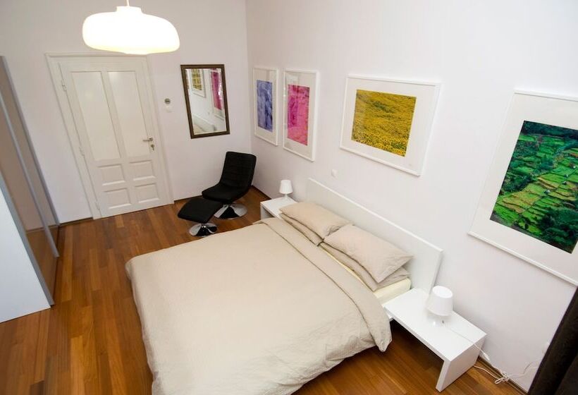 هتل Galeria Rooms