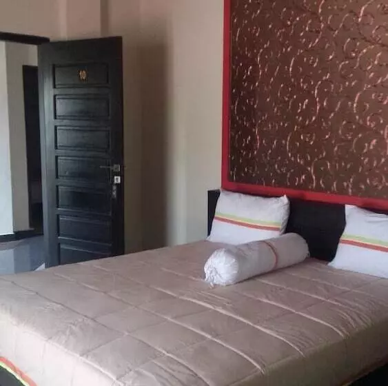 ホテル Jayaphita Guest House