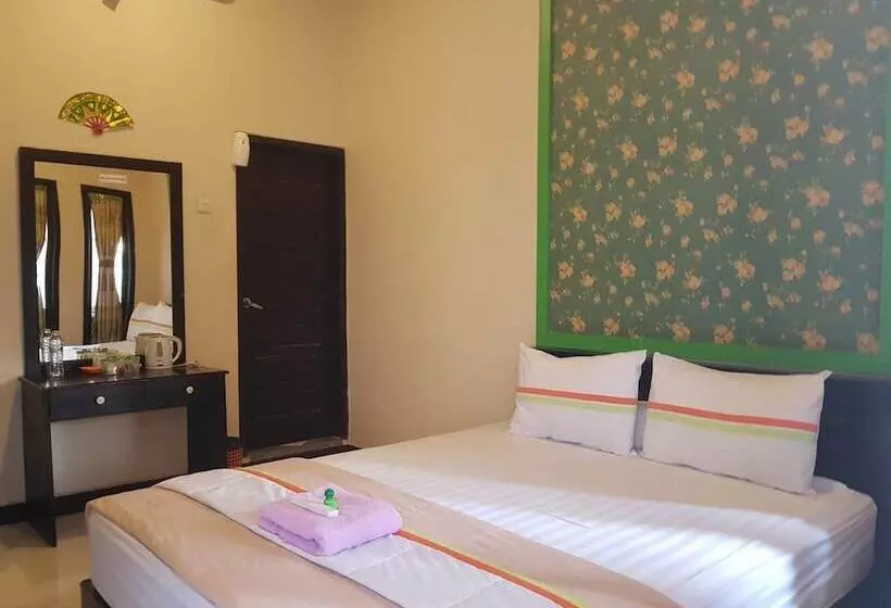 ホテル Jayaphita Guest House