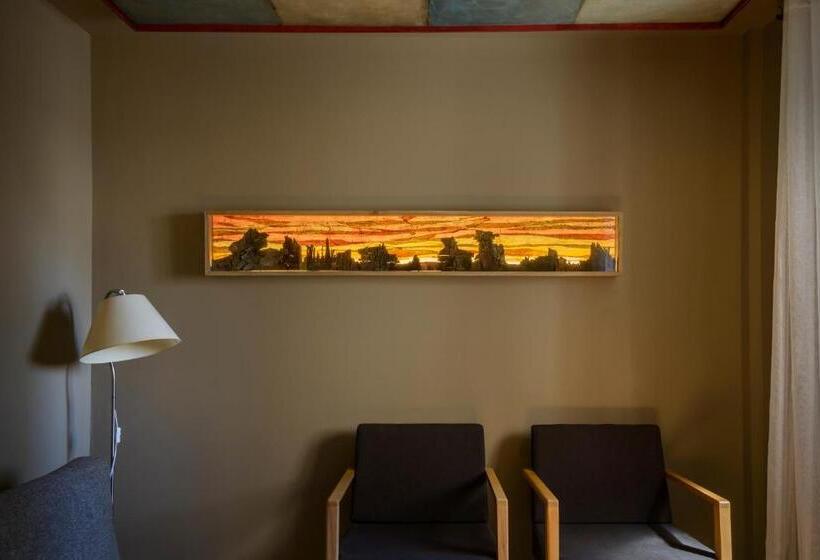 Отель La Casueña