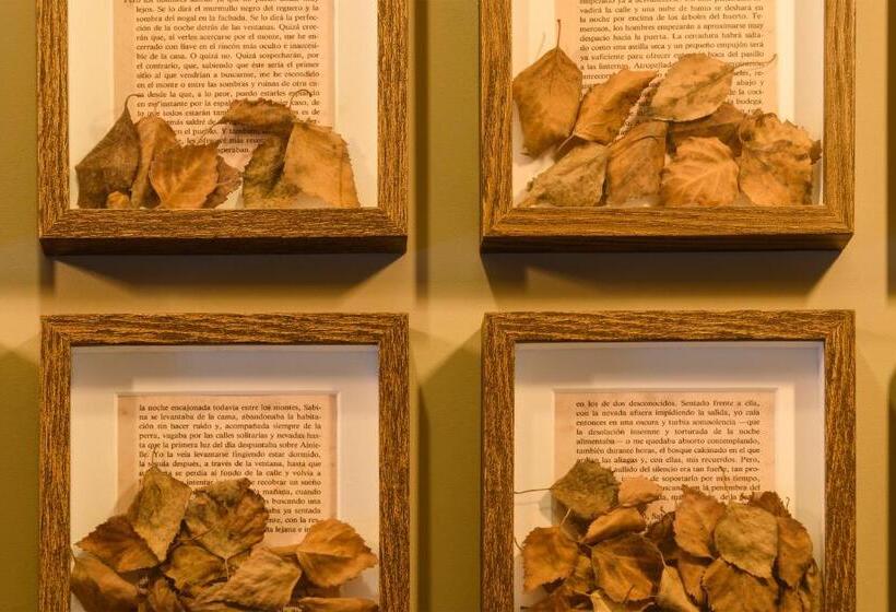 Отель La Casueña