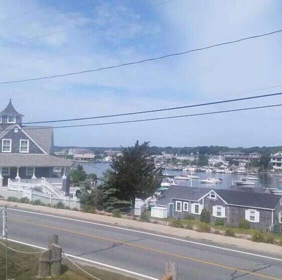 فندق Mariner's Point Resort