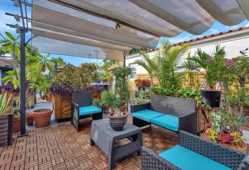 Hotelli Oasis