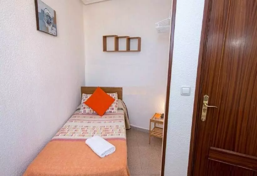 هتل Pension Salamanca