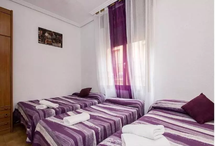 هتل Pension Salamanca