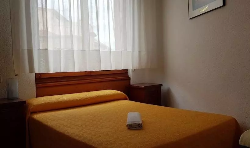 هتل Pension Salamanca