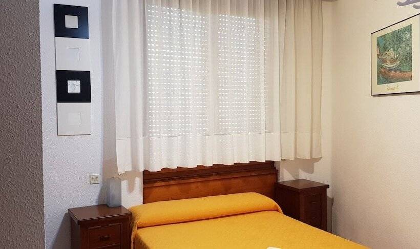 فندق Pension Salamanca