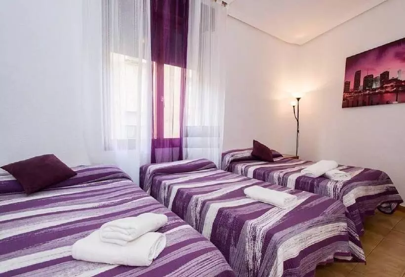 هتل Pension Salamanca