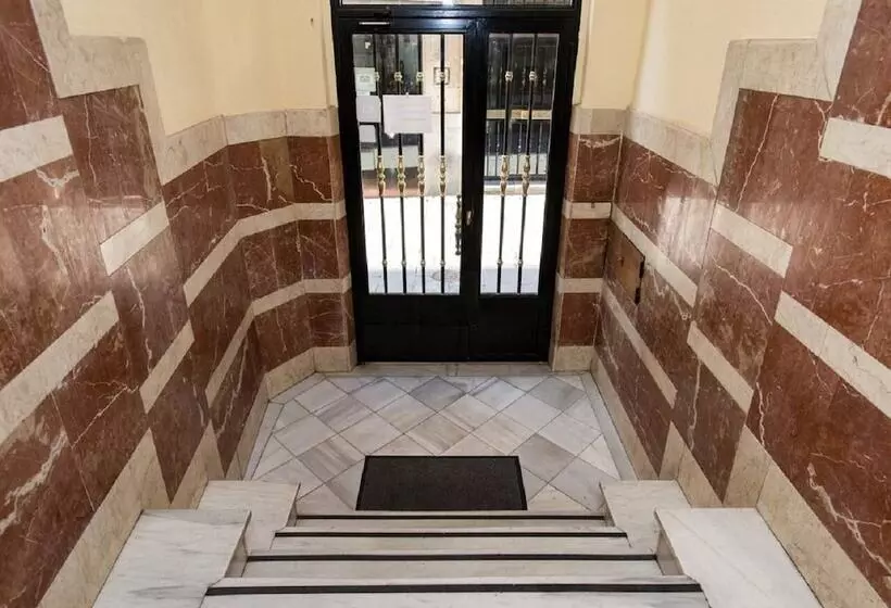 هتل Pension Salamanca