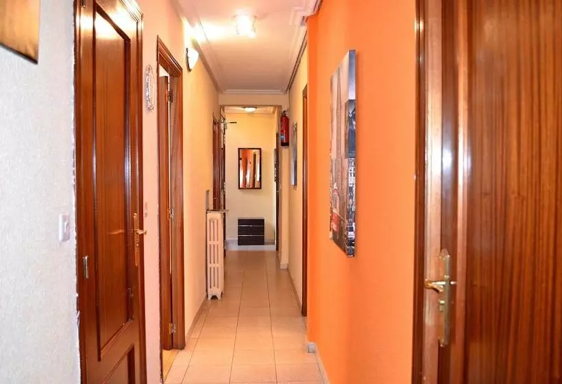 هتل Pension Salamanca