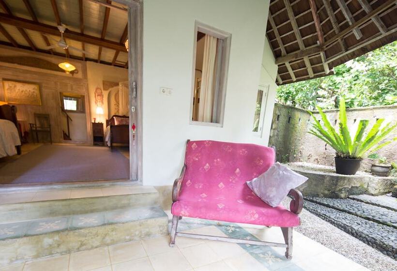 בית מלון כפרי Pondok Pisang Candidasa