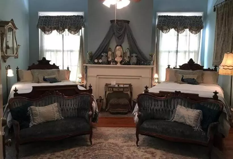 هتل Shadowlawn Bed And Breakfast