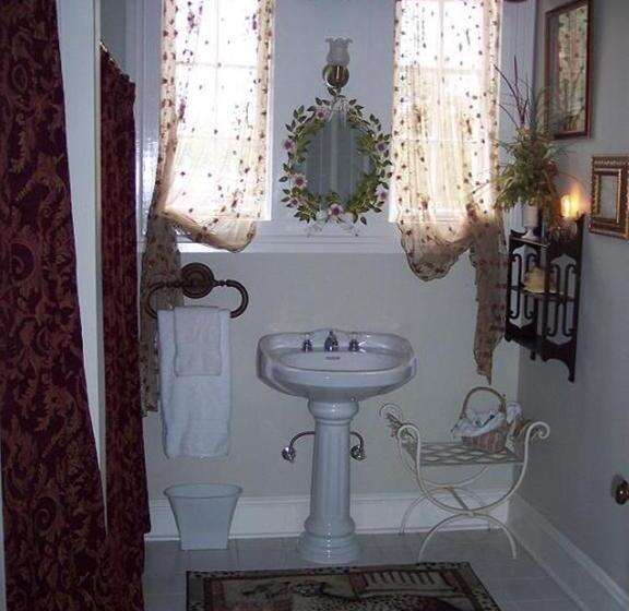 Отель Shadowlawn Bed And Breakfast