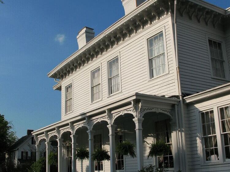 Отель Shadowlawn Bed And Breakfast