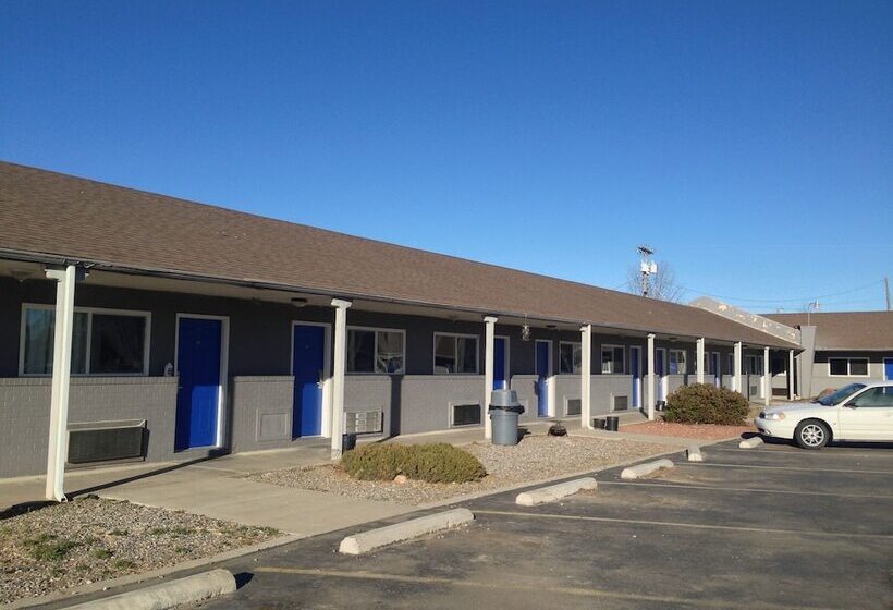 فندق Travelodge By Wyndham Farmington Hwy 64