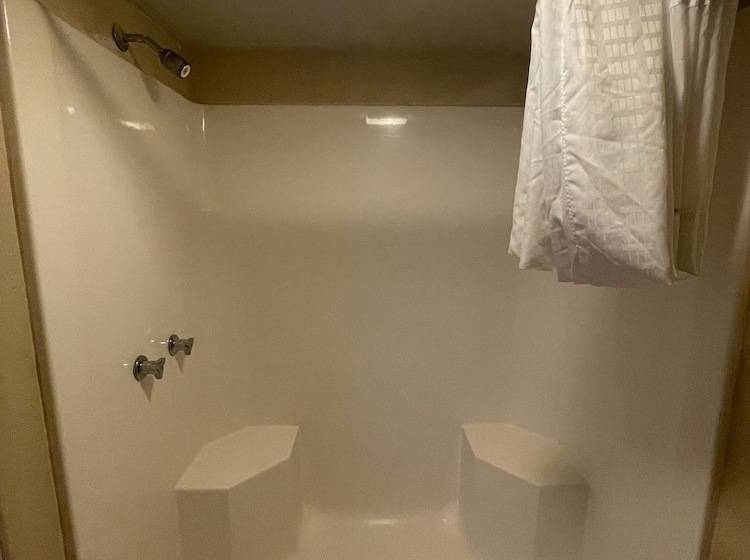 فندق Travelodge By Wyndham Farmington Hwy 64