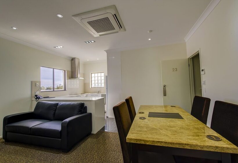 מוטל Western Downs Motor Inn