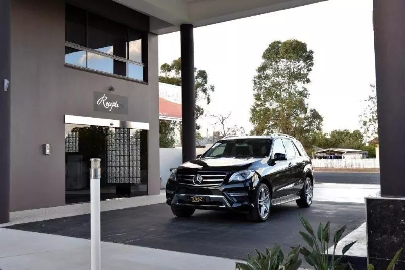 モーテル Western Downs Motor Inn