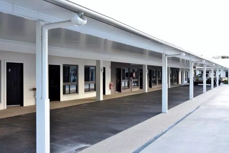 モーテル Western Downs Motor Inn