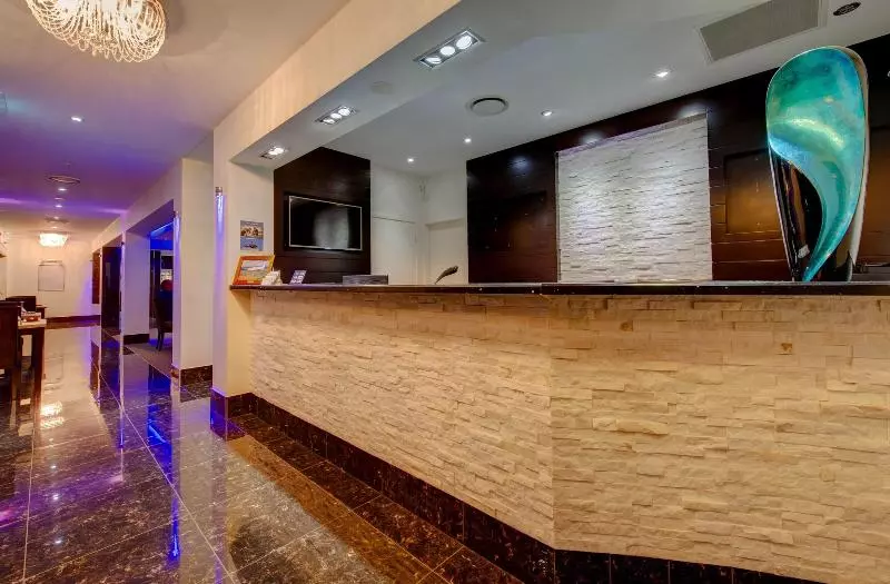 モーテル Western Downs Motor Inn