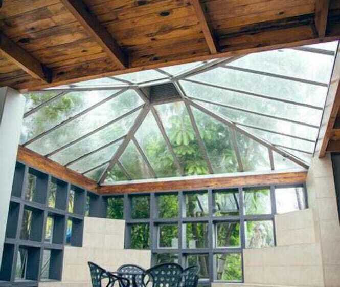 פנסיון Chamberlain Guest House