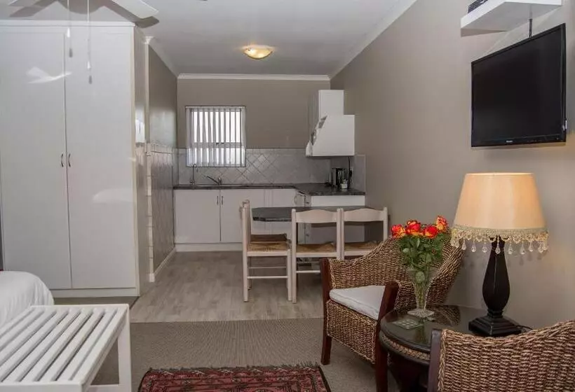 Majatalo Diaz Beach Guest House