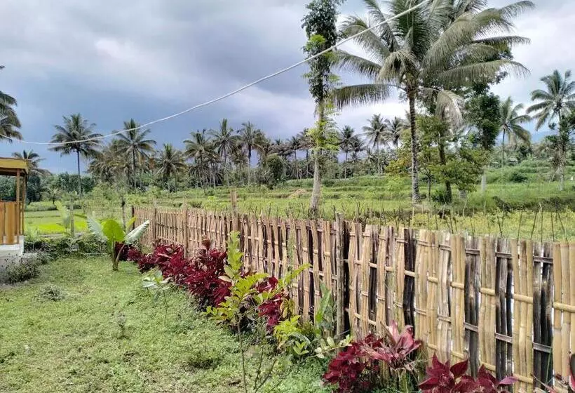 Retkeilymaja Sunset Point Kembang Kuning