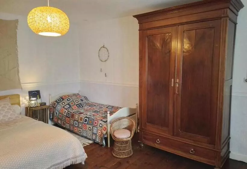 Aamiaismajoitus (B&B) A L école... Buissonnière