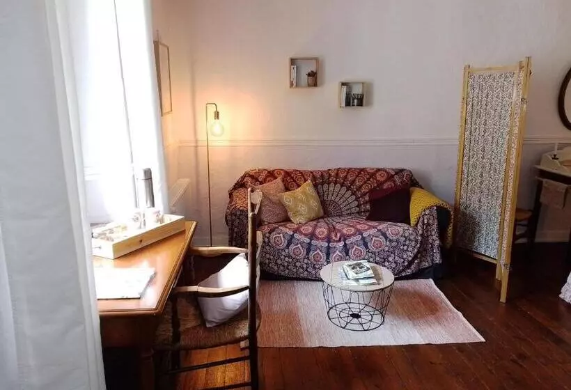 Aamiaismajoitus (B&B) A L école... Buissonnière
