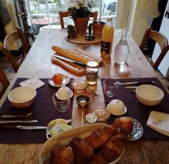 Bed and Breakfast A L école... Buissonnière