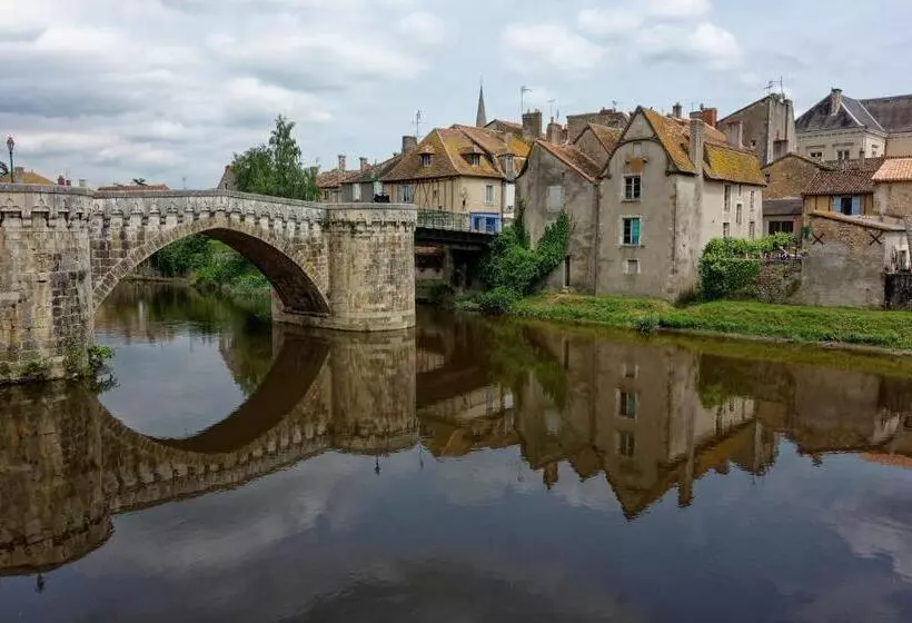 Aamiaismajoitus (B&B) A L école... Buissonnière