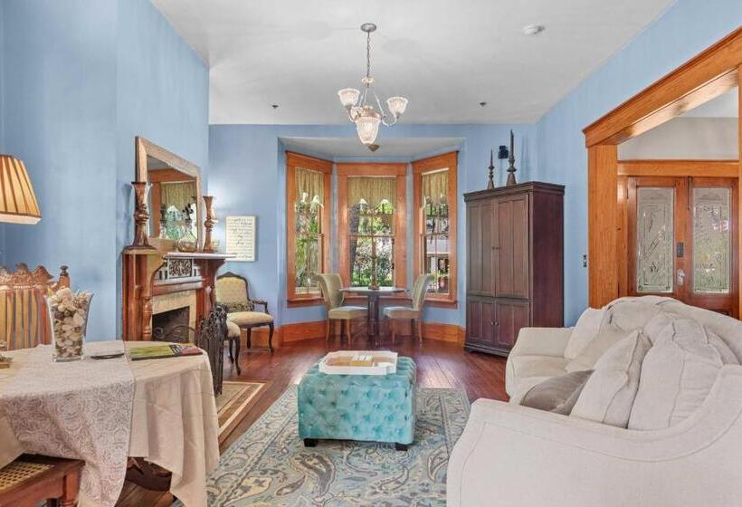 住宿加早餐 Chestnut Suite