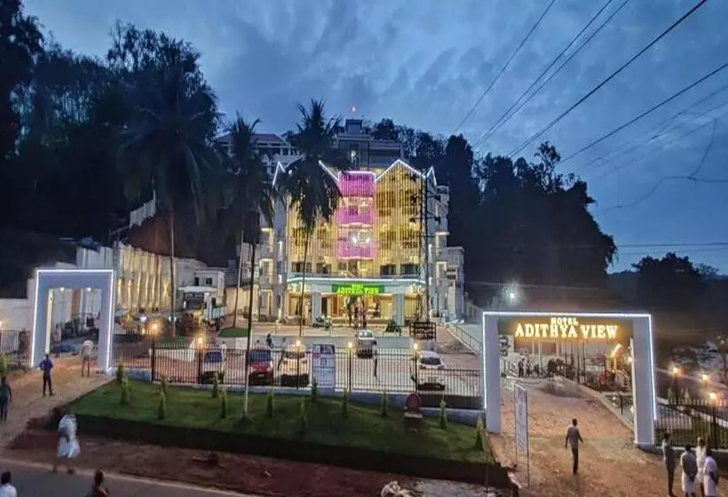 ホテル Adithya View