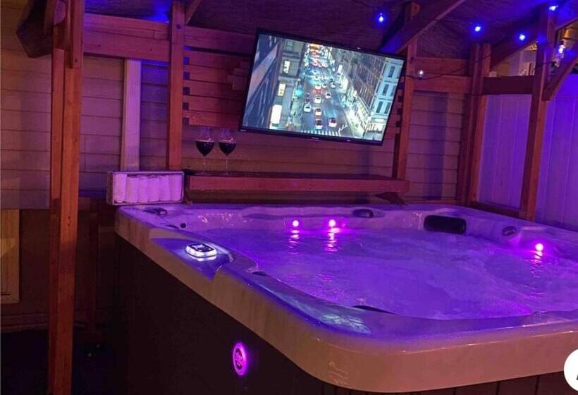 בית מלון כפרי Bassement Whit Jackuzzi And Pool