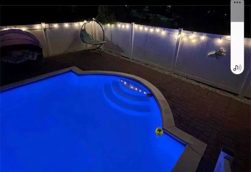 ホテル Bassement Whit Jackuzzi And Pool