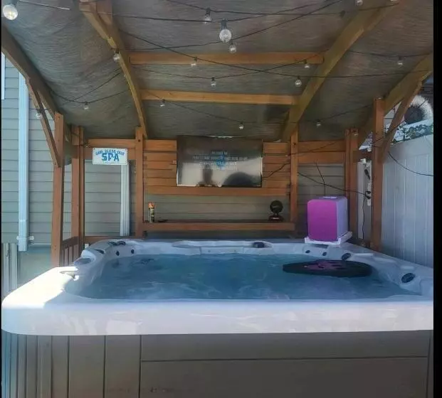 ホテル Bassement Whit Jackuzzi And Pool