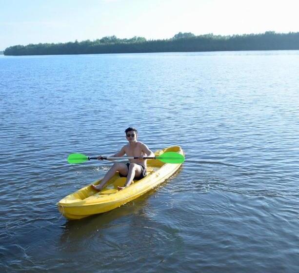 Hotel Kampot River Bungalows
