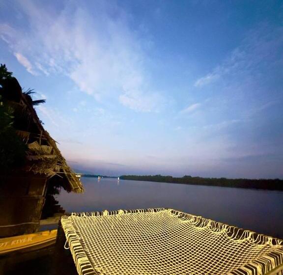 Hotel Kampot River Bungalows