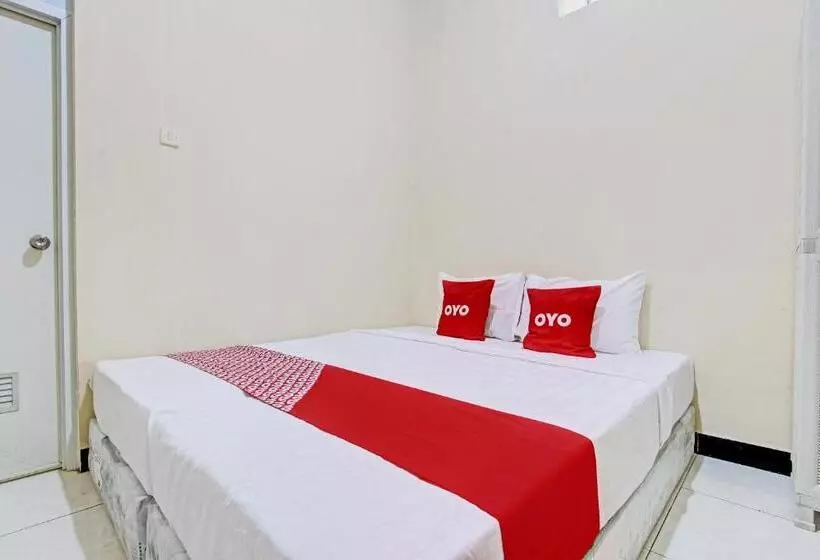 Hotelli Oyo 93034 Ayri Home