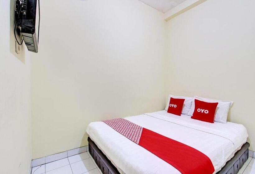 ホテル Oyo 93034 Ayri Home