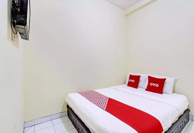 Hotelli Oyo 93034 Ayri Home