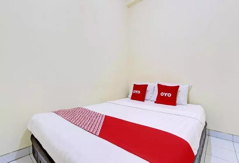 Hotelli Oyo 93034 Ayri Home